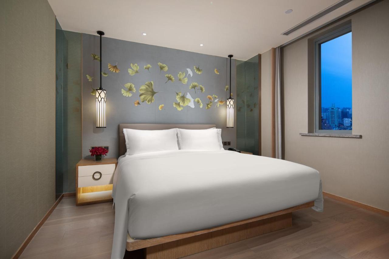 Crowne Plaza Shanghai Nanjing Road By Ihg Luaran gambar Deluxe Suite