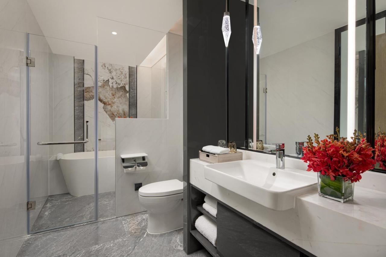 Crowne Plaza Shanghai Nanjing Road By Ihg Luaran gambar A bathroom